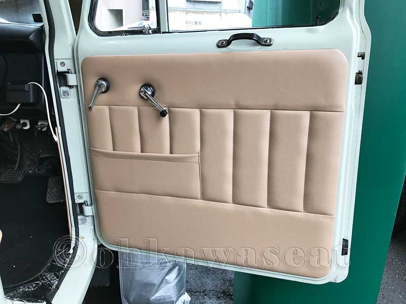 c-32 三菱JEEP J38 前席右ドア内張り張替え