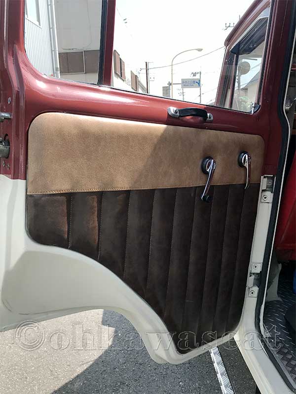 自動車シート張替えC-37/三菱JEEP　J38　ドア内張張替え2