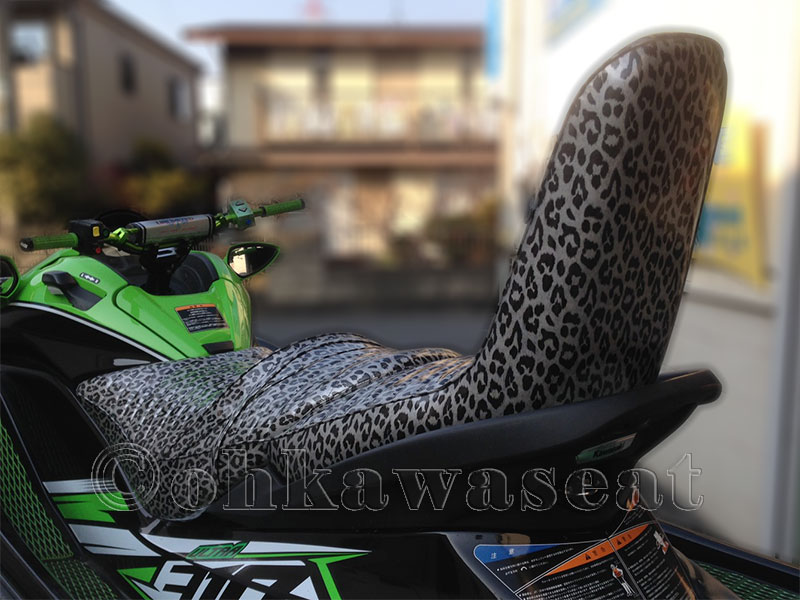 J-5 ジェットスキーKAWASAKIウルトラ310Rシート張替え画像3